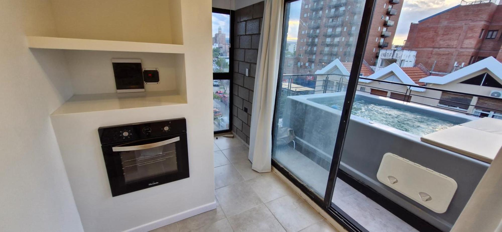 Vivisierras, Piso 3 Frente Al Lago, Centro Carlos Paz, 2 Dormitorios, 2 Banos, Pileta Privada, Premium *