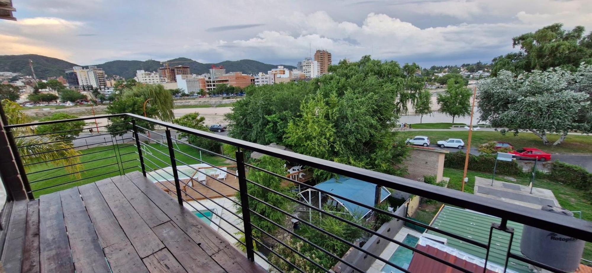 Apartment Vivisierras, Piso 3 Frente Al Lago, Centro Carlos Paz, 2 Dormitorios, 2 Banos, Pileta Privada, Premium *