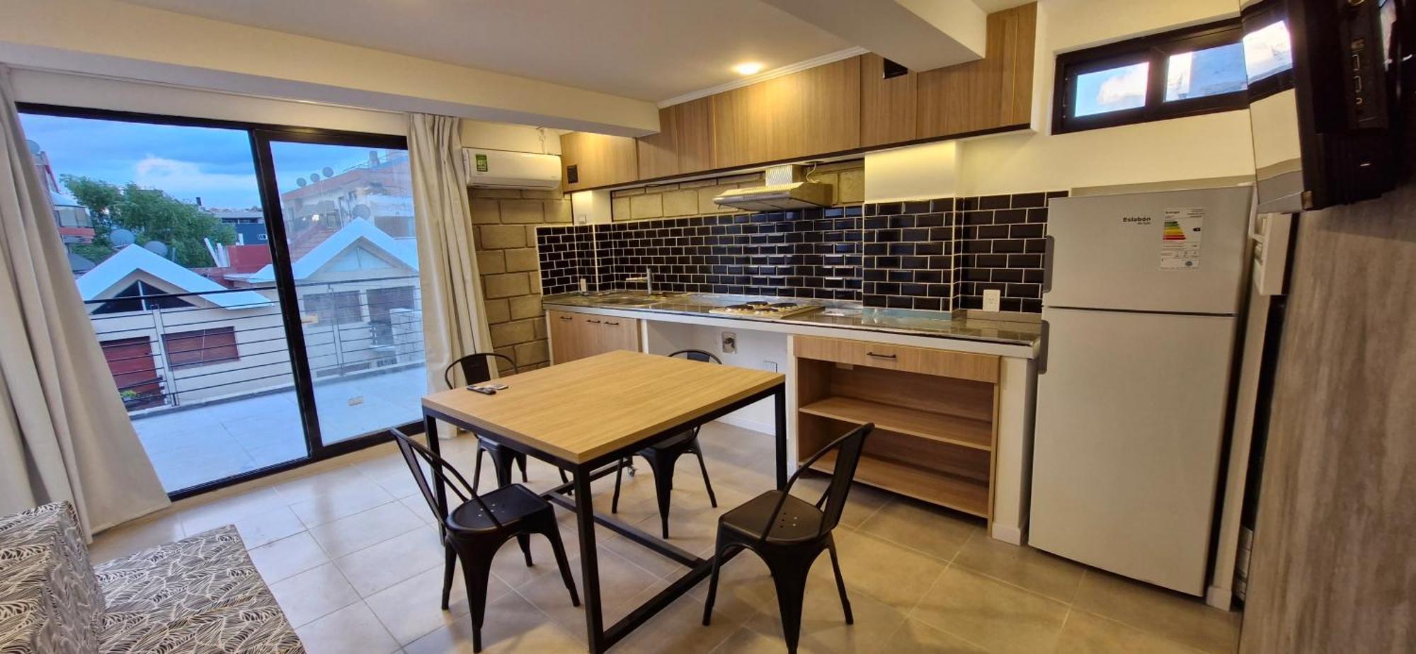 Vivisierras, Piso 3 Frente Al Lago, Centro Carlos Paz, 2 Dormitorios, 2 Banos, Pileta Privada, Premium Apartment *