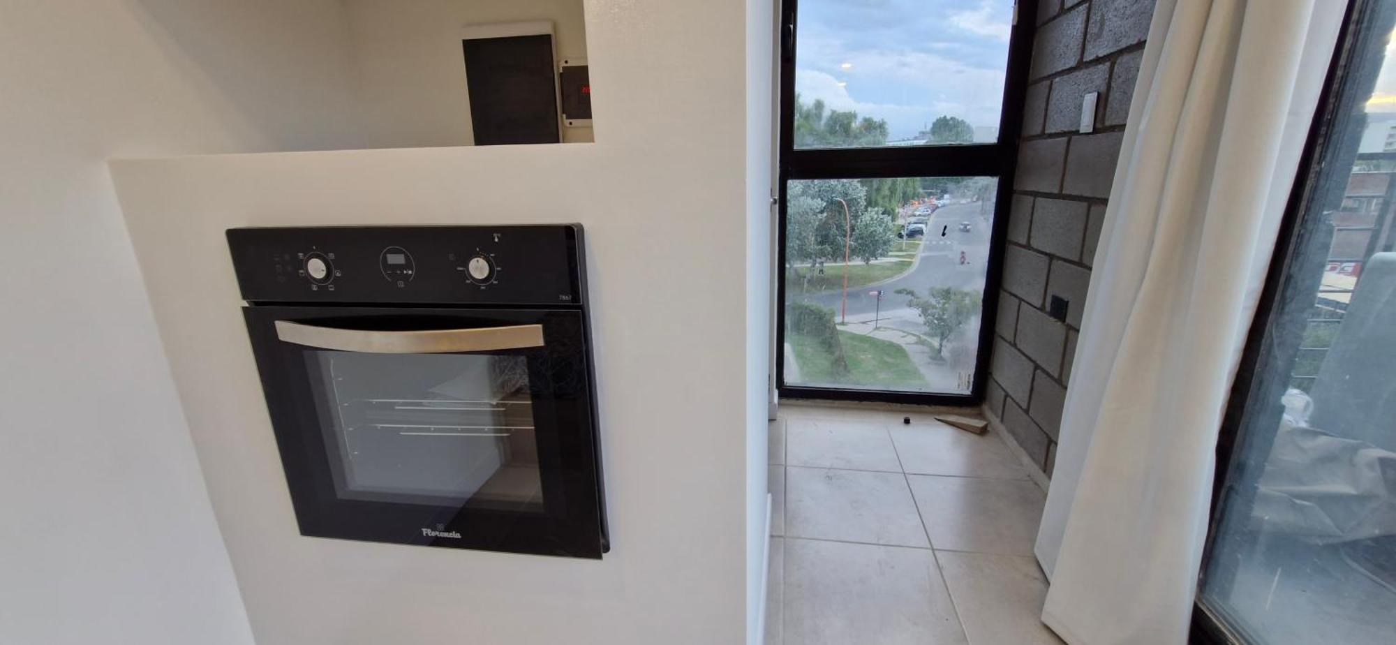 Vivisierras, Piso 3 Frente Al Lago, Centro Carlos Paz, 2 Dormitorios, 2 Banos, Pileta Privada, Premium Apartment *