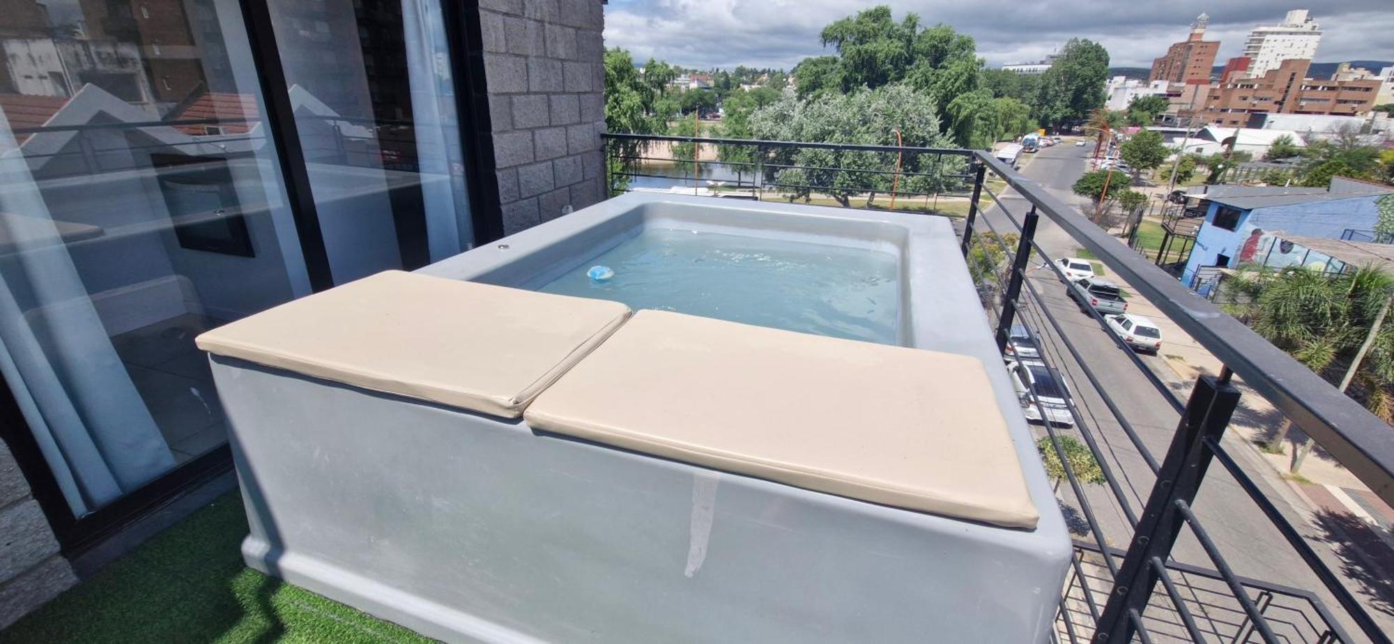 Vivisierras, Piso 3 Frente Al Lago, Centro Carlos Paz, 2 Dormitorios, 2 Banos, Pileta Privada, Premium * Villa Carlos Paz