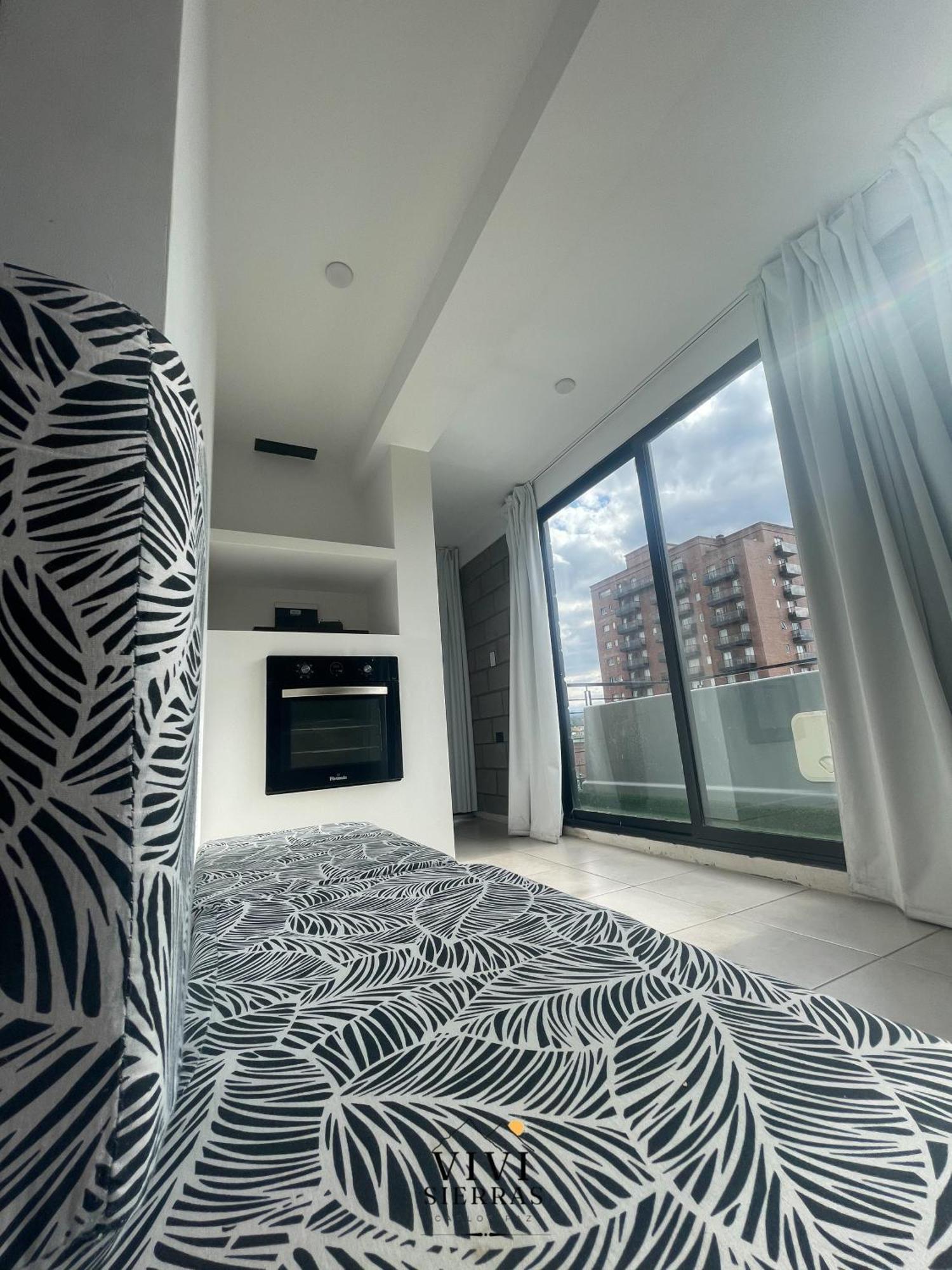 Apartment Vivisierras, Piso 3 Frente Al Lago, Centro Carlos Paz, 2 Dormitorios, 2 Banos, Pileta Privada, Premium